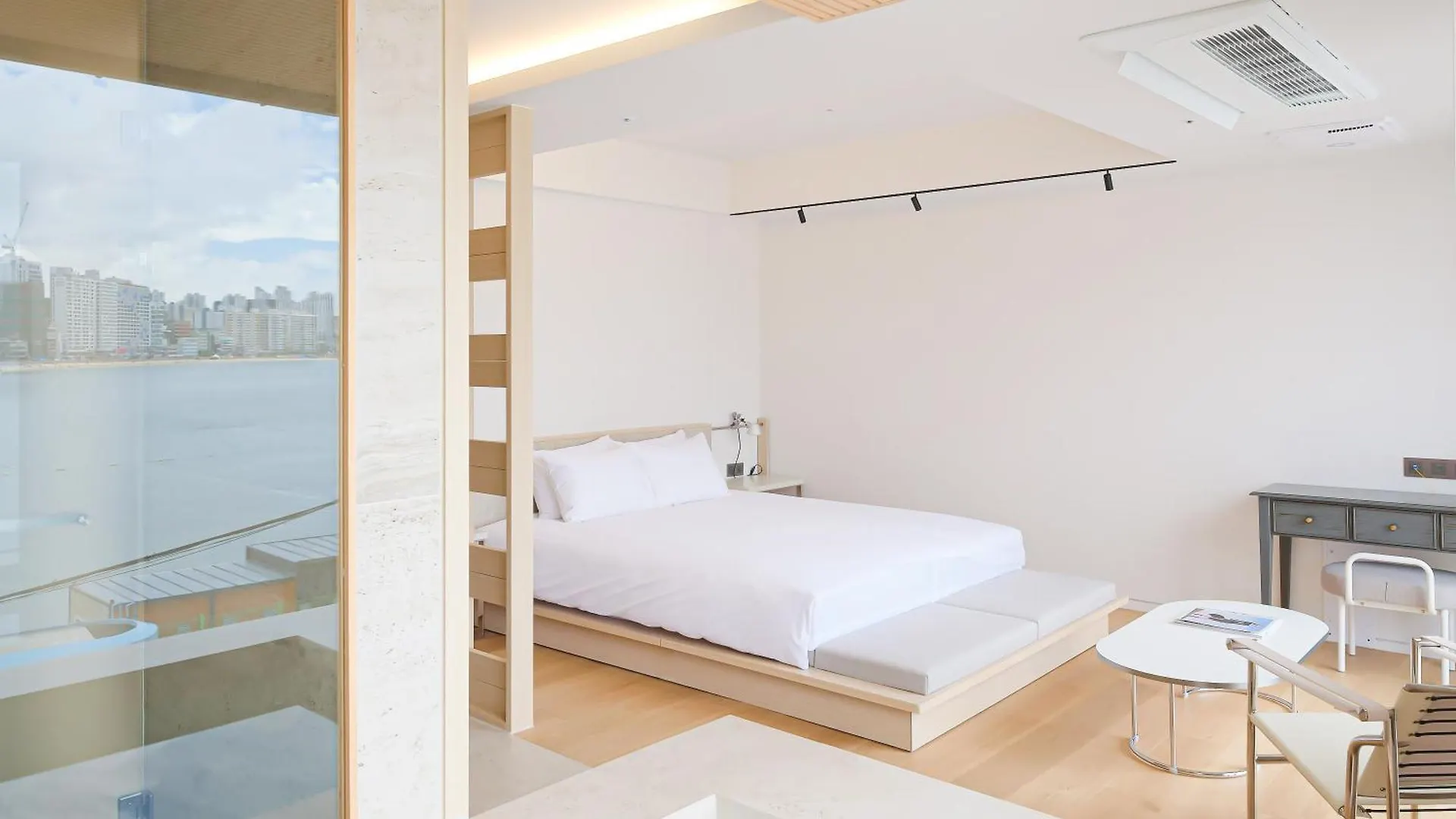 B'Amu Hotel Busan 0*,  South Korea