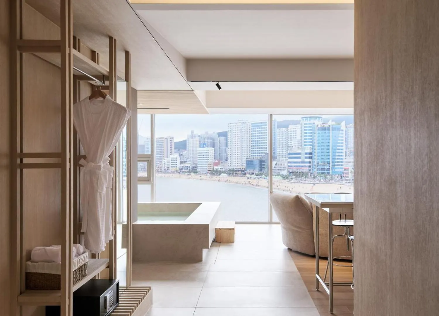 B'Amu Hotel Busan 0*,  South Korea