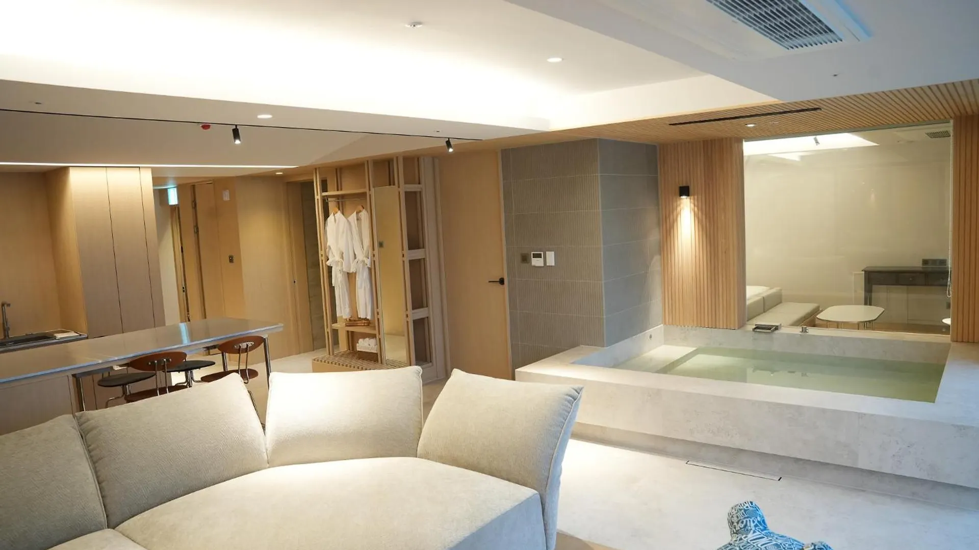 B'Amu Hotel Busan 0*,